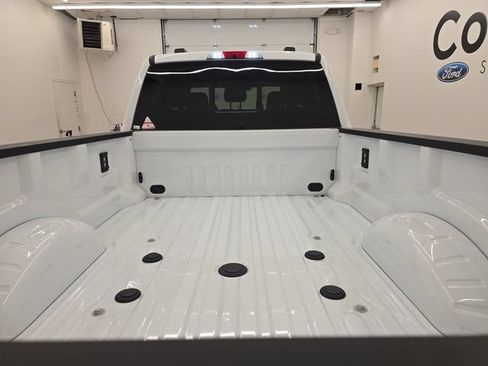 New 2026 Ford F250 XLT w/ XLT Premium Package RWD image 18
