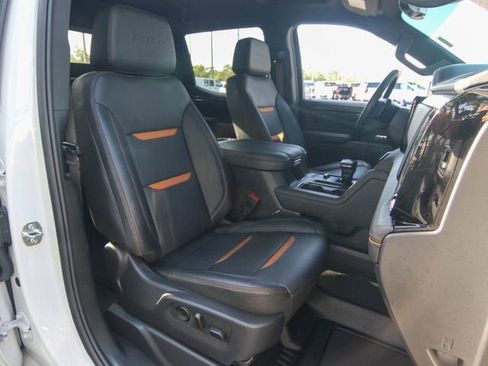 Used 2025 GMC Sierra 1500 AT4 w/ AT4 Premium Package AWD/4WD image 24