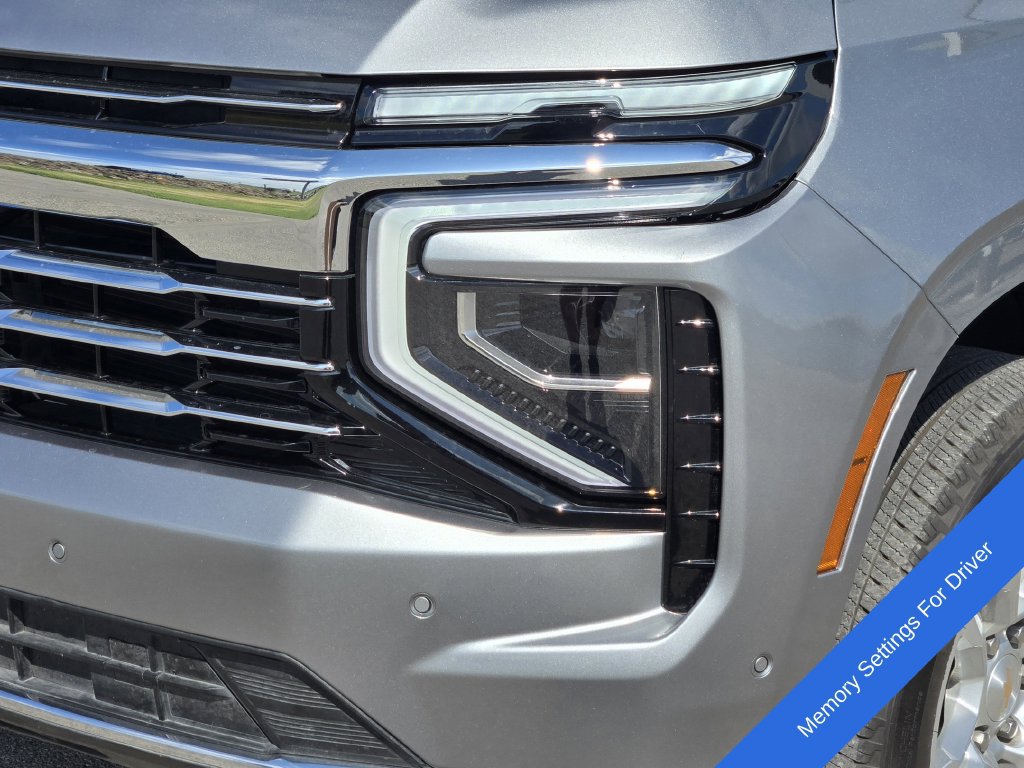 Used 2025 Chevrolet Tahoe LT RWD image 11