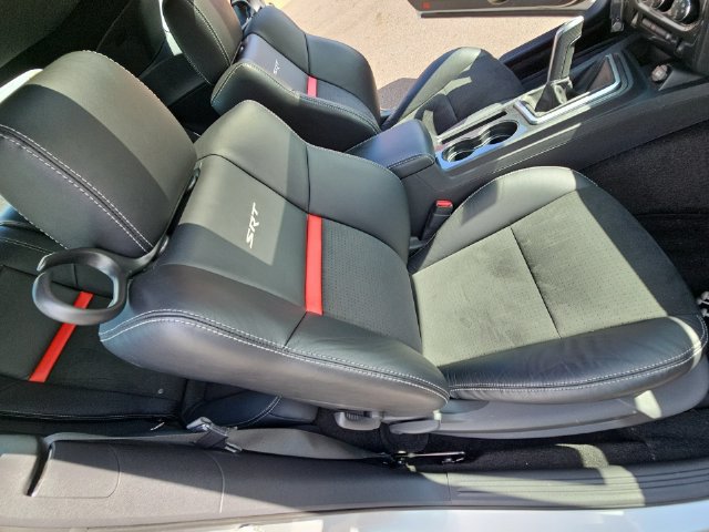 Used 2009 Dodge Challenger SRT8 w/ SRT Option Group II RWD image 31