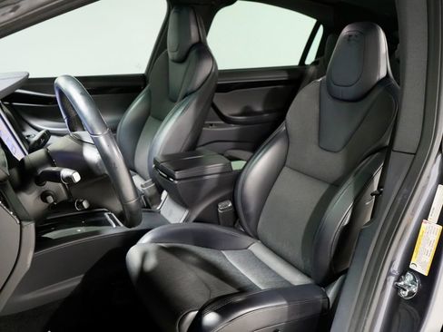 Used 2018 Tesla Model X 75D image 3