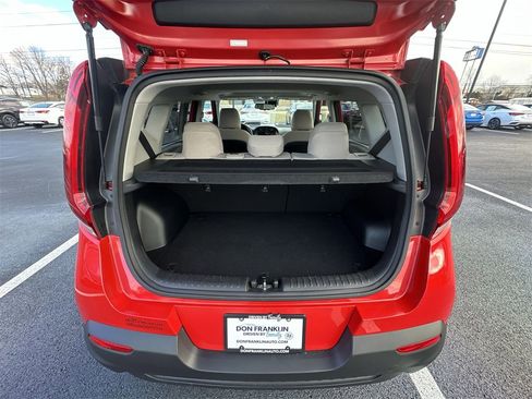 Used 2022 Kia Soul EX image 24