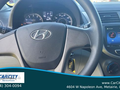 Used 2017 Hyundai Accent SE FWD image 14
