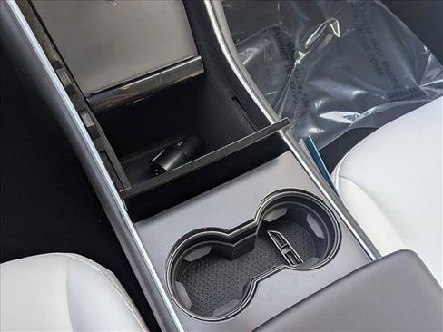 Used 2018 Tesla Model 3 Long Range image 14