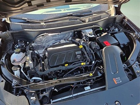 Certified 2025 Chevrolet Trax LS image 10