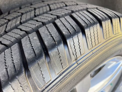 Used 2019 Volkswagen Atlas SE w/ Panoramic Sunroof Package image 8