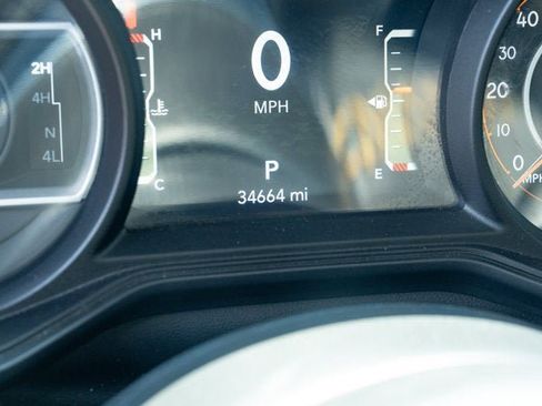 Certified 2025 Jeep Wrangler Unlimited Sahara AWD/4WD image 10