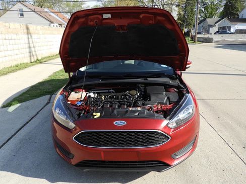 Used 2016 Ford Focus SE FWD image 41