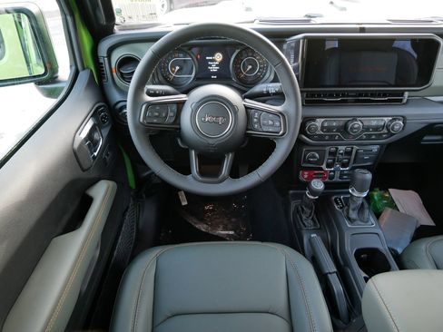 New 2026 Jeep Gladiator Mojave AWD/4WD image 12