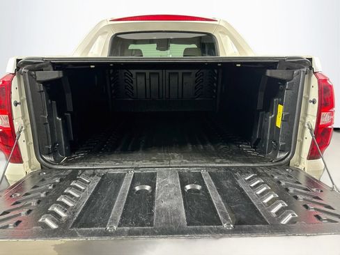 Used 2011 Chevrolet Avalanche LTZ RWD image 16