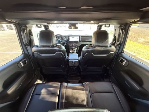 Used 2024 Jeep Wrangler Unlimited Rubicon image 10
