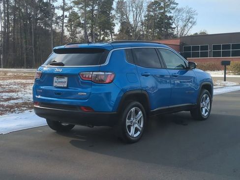 Used 2023 Jeep Compass Latitude image 13