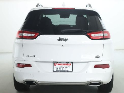 Used 2018 Jeep Cherokee Overland w/ Technology Group AWD/4WD image 45