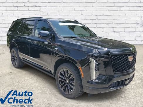 Certified 2025 Cadillac Escalade Sport w/ LPO, ONYX Package RWD image 5