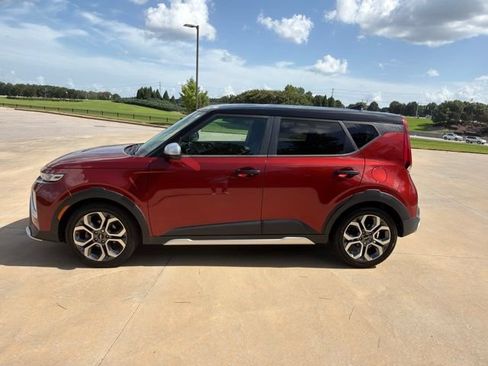 Used 2022 Kia Soul LX FWD image 10