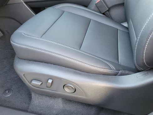 New 2026 Chevrolet Traverse LT w/ Sun and Wheel Package image 9