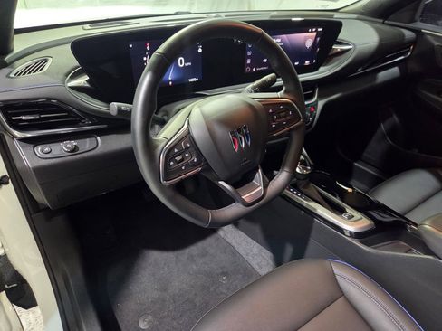 Used 2024 Buick Envista Sport Touring w/ Convenience I Package FWD image 11