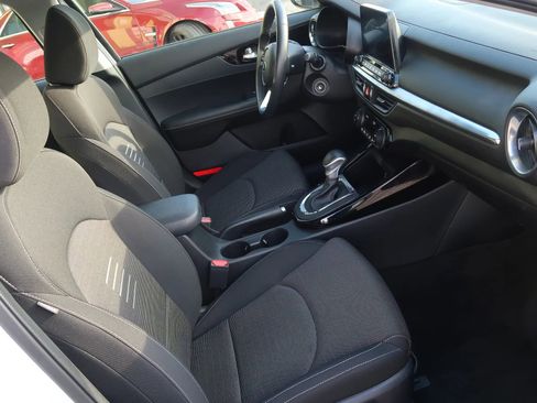 Used 2019 Kia Forte S image 25