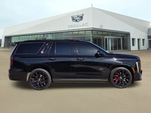 Certified 2025 Cadillac Escalade V w/ LPO, ONYX Package AWD/4WD image 3
