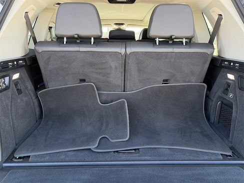 Used 2024 BMW X7 xDrive40i w/ Premium Package image 31