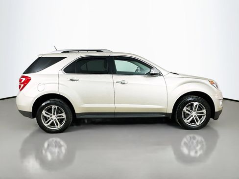 Used 2016 Chevrolet Equinox LTZ w/ Enhanced Convenience Package FWD image 4