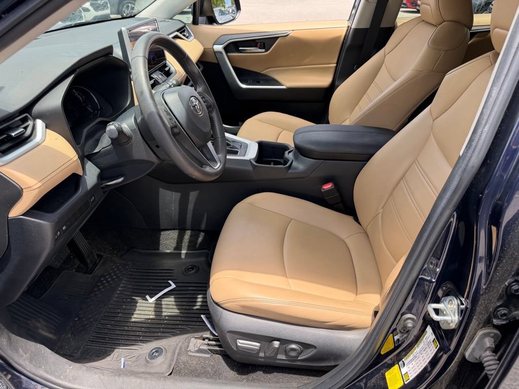 Used 2023 Toyota RAV4 XLE Premium FWD image 25