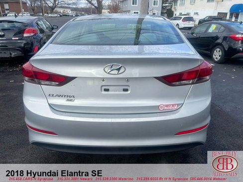 Used 2018 Hyundai Elantra SE w/ Cargo Package image 4