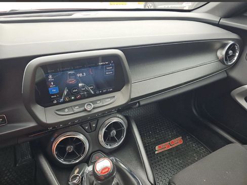 Used 2022 Chevrolet Camaro SS RWD image 10