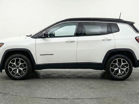 Used 2025 Jeep Compass Limited image 5