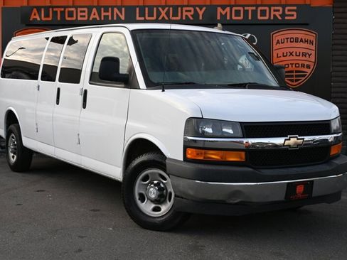 Used 2017 Chevrolet Express 3500 LT w/ LT Preferred Equipment Group image 1