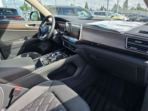 New 2026 Volkswagen Atlas SEL Premium R-Line image 32