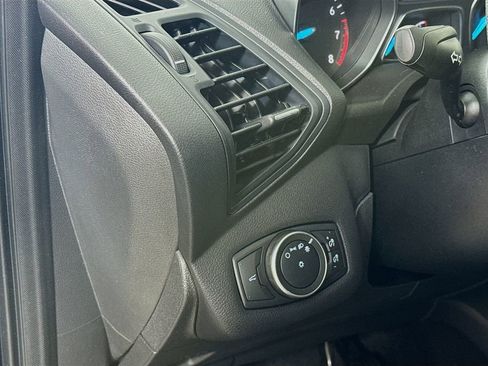 Used 2018 Ford Escape S image 10