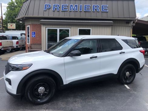 Used 2022 Ford Explorer 4WD Police Interceptor image 2