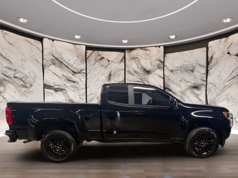 Used 2019 Chevrolet Colorado W/T w/ Custom Special Edition RWD image 6