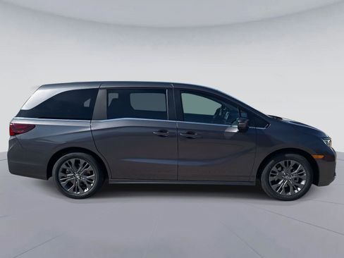 New 2026 Honda Odyssey Touring image 2