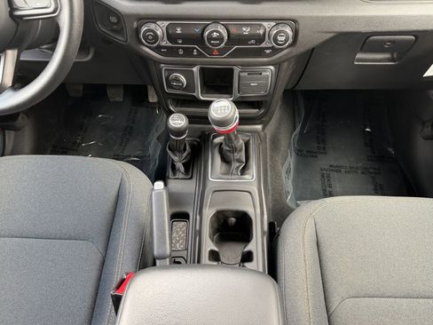 Used 2024 Jeep Wrangler Sport AWD/4WD image 11