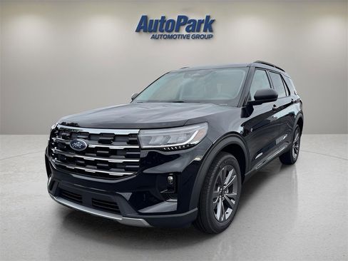 New 2025 Ford Explorer Active w/ Active Comfort Package image 3