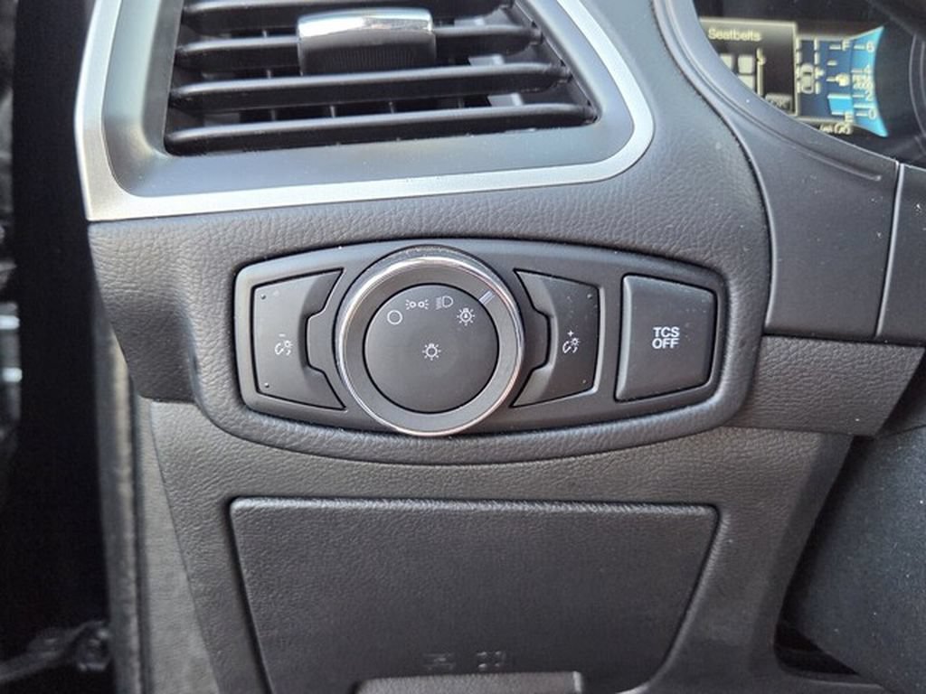 Used 2024 Ford Edge SEL AWD/4WD image 30