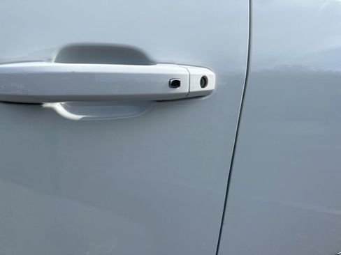 Used 2024 Chevrolet Silverado 2500 LT image 49