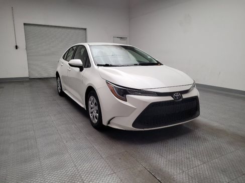 Used 2021 Toyota Corolla LE image 14