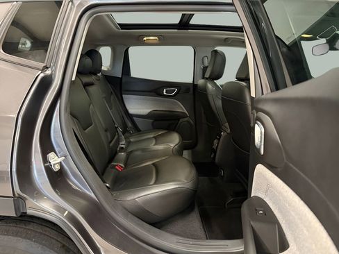 Used 2022 Jeep Compass Latitude w/ Sun and Sound Group image 28