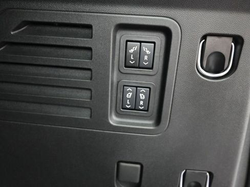 Certified 2025 Buick Enclave Avenir w/ Super Cruise Package image 13