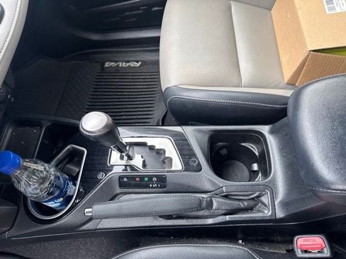 Used 2018 Toyota RAV4 Limited FWD image 16