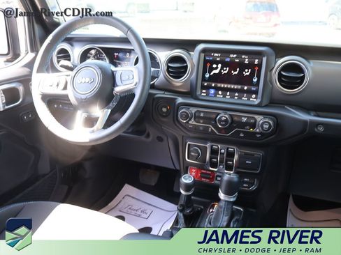 Used 2023 Jeep Wrangler Unlimited Rubicon 4xe AWD/4WD image 13