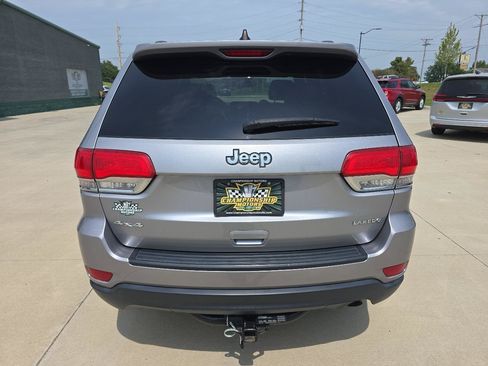 Used 2016 Jeep Grand Cherokee Laredo w/ Quick Order Package 23E AWD/4WD image 4