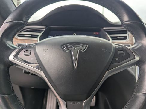 Used 2016 Tesla Model S Performance image 19
