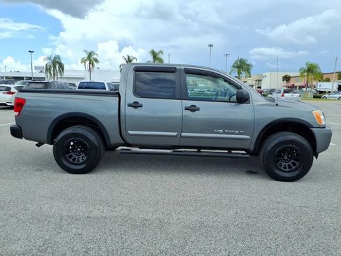 Used 2015 Nissan Titan SV w/ SV Value Truck Package AWD/4WD image 8