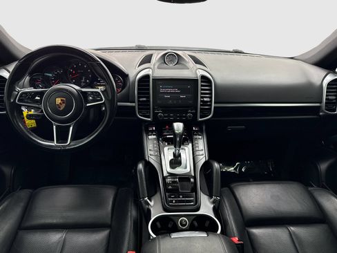 Used 2018 Porsche Cayenne Platinum Edition AWD/4WD image 20