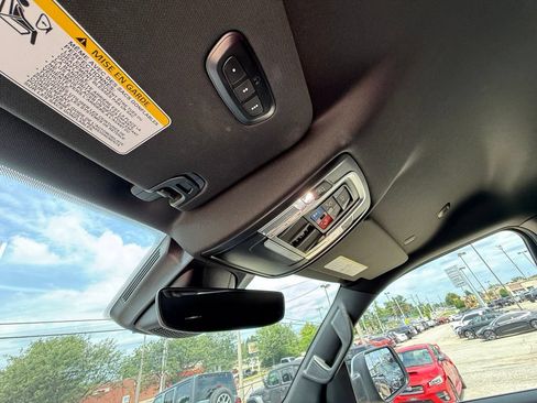 Used 2023 RAM 1500 Laramie AWD/4WD image 22