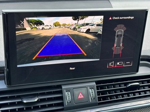 Used 2022 Audi SQ5 Premium image 18